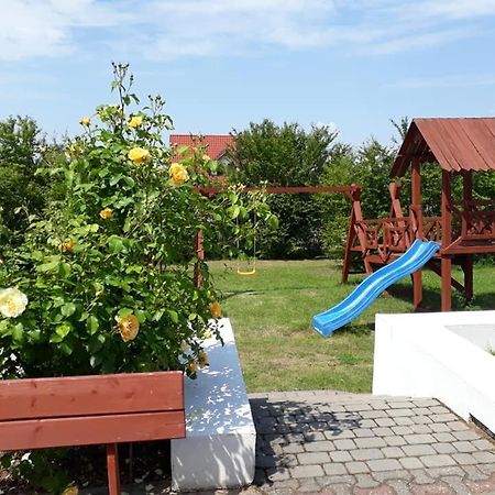 Ferienwohnung Gosciniec Mazurek Lötzen Exterior foto